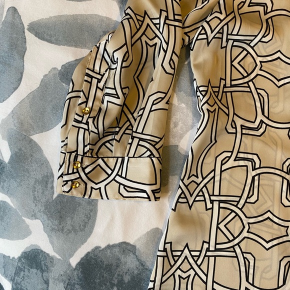 Patterned Blouse - Picture 3 of 5